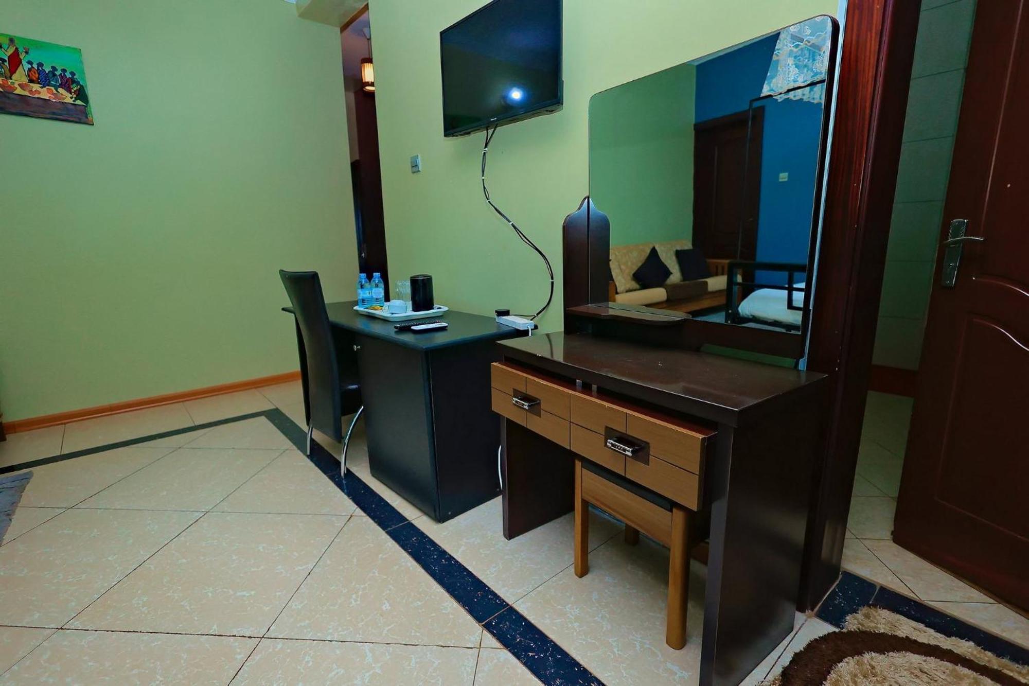 Shine Country Resort Hotel Naziba Extérieur photo