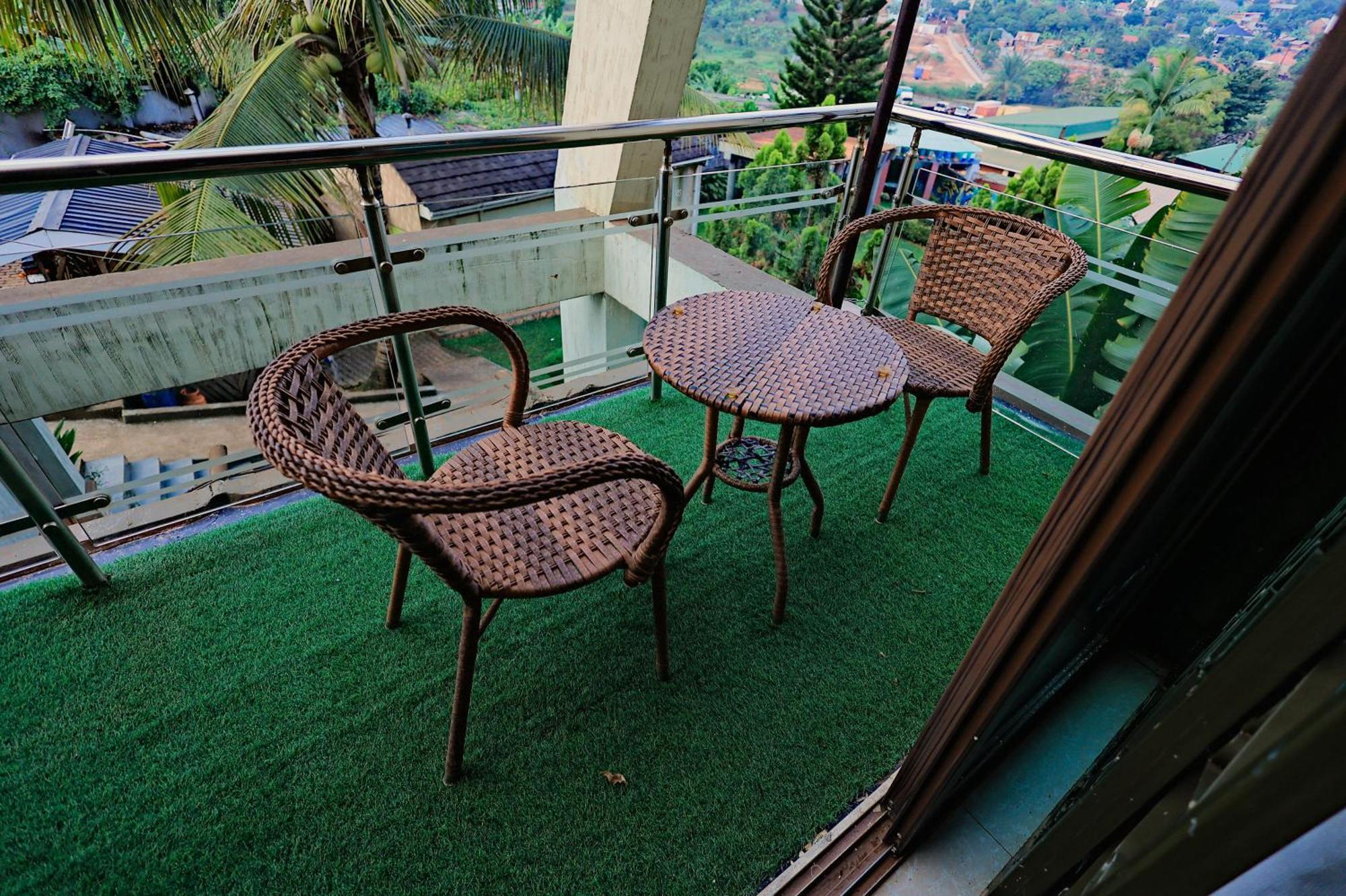Shine Country Resort Hotel Naziba Extérieur photo