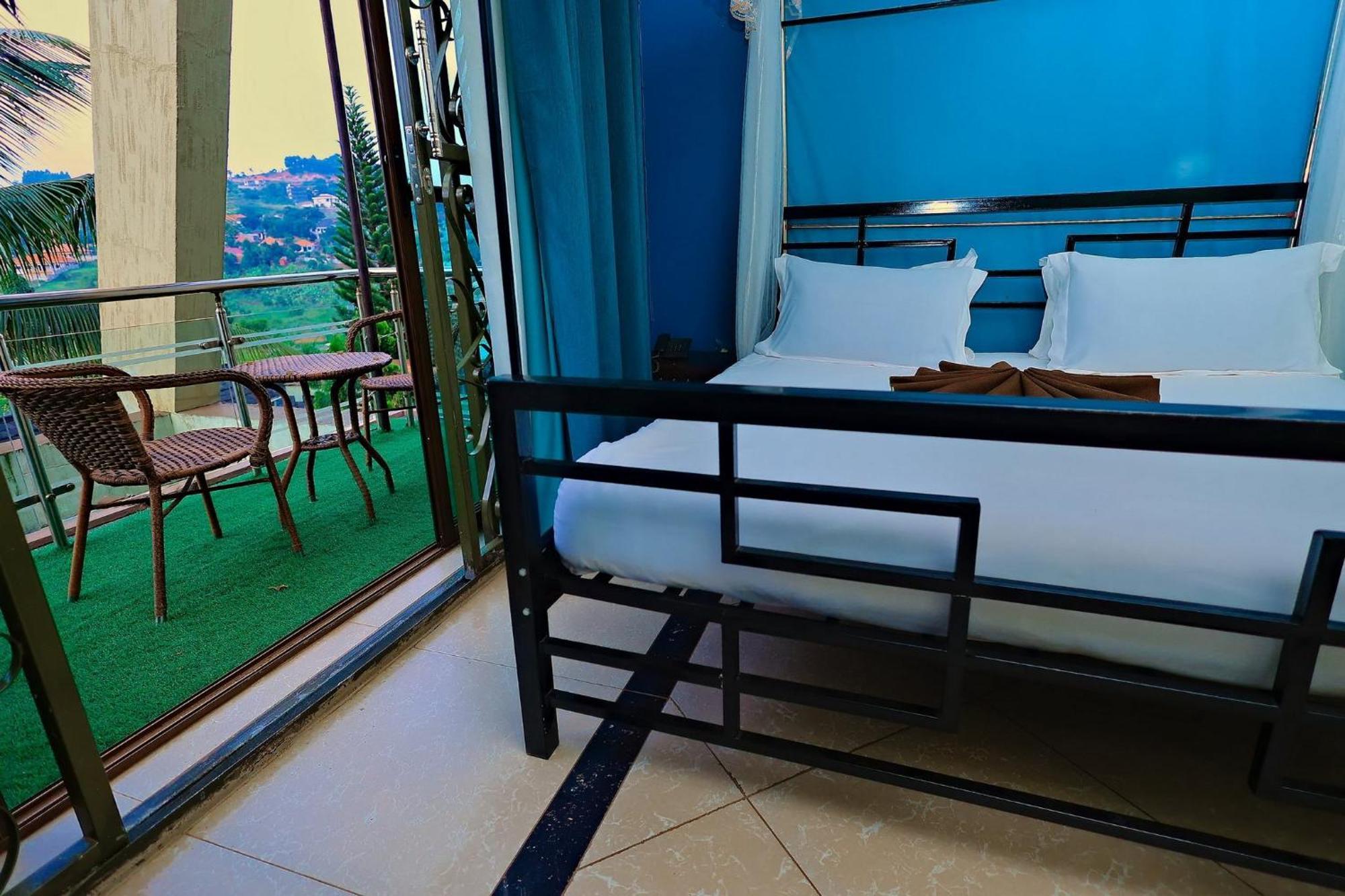 Shine Country Resort Hotel Naziba Extérieur photo